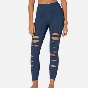 Excellent condition Alo Yoga High Waist Rich Navy Ripped Leggings 7/8 Length XS